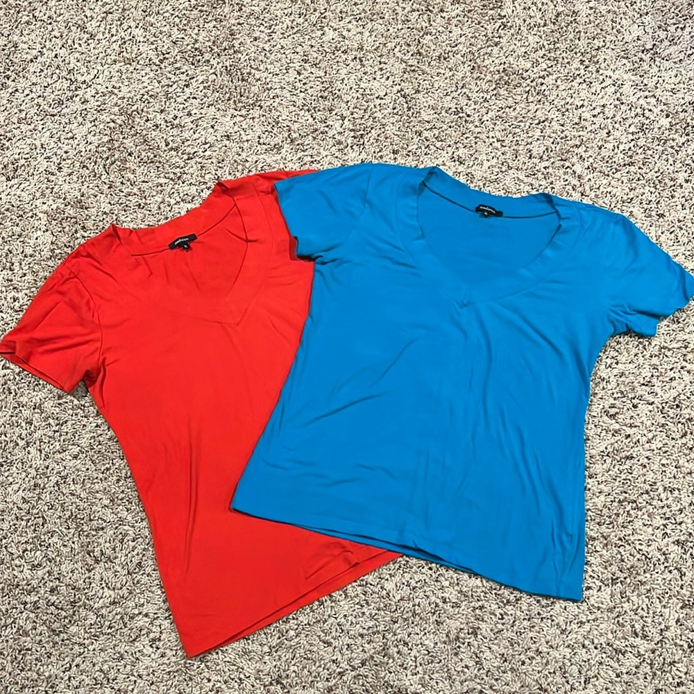 2 size 1XL deep V-neck tee shirts one orange one blue